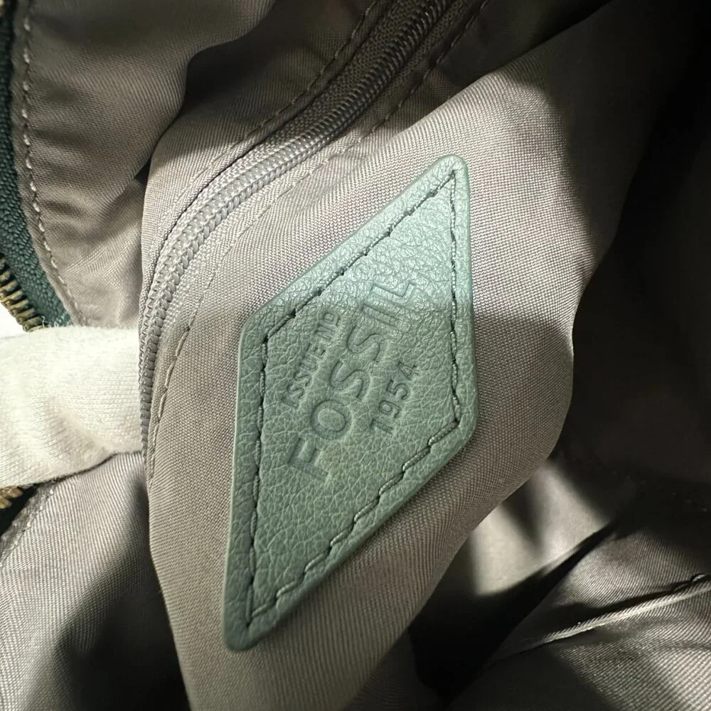 Fossil Explorer Leather Crossbody Bag Teal Blue 11x9x2.5" – Excellent Pre-Owned - Picture 15 of 16